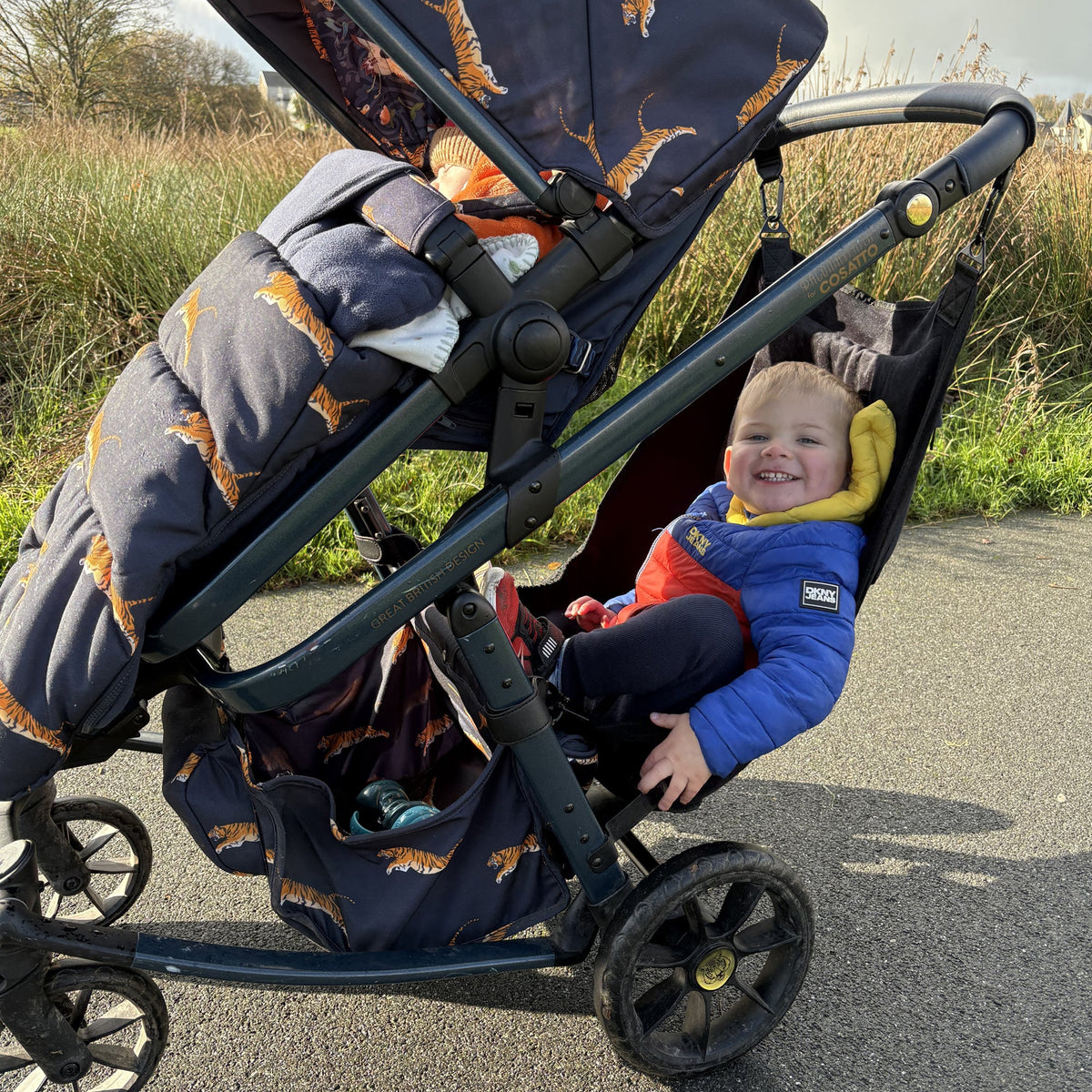 Hoppie – The Smart Extra Seat for Your Second Child